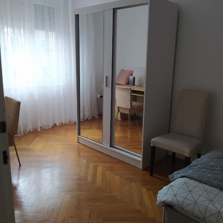 Dom Ter Apartman 1 แซแก็ด ภายนอก รูปภาพ